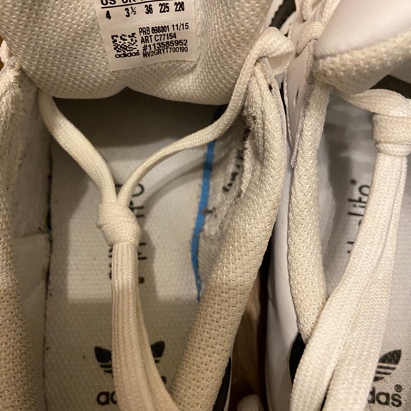 Adidas Superstar Original - Size 4 - Picture 7 of 7